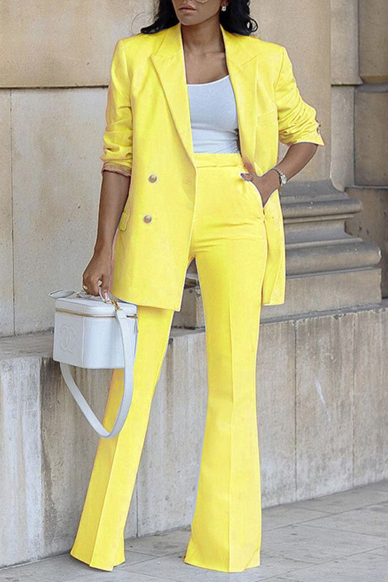Helena- Elegant To-delt Blazer Sæt Dame med Dobbelte Knapper og Flatterende Design