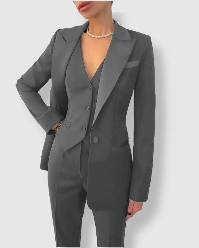 Skræddersyet Dame Suit - Elegant Blazer og Bukser i Premium Uldblanding