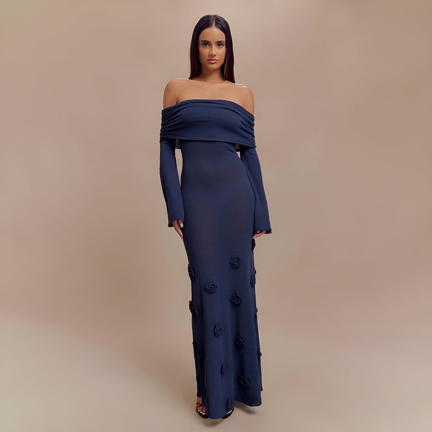 Variant image for Elegant Off-Shoulder Kjole med Draperet Halslinje - Flatterende Pasform og Behageligt Materiale-1