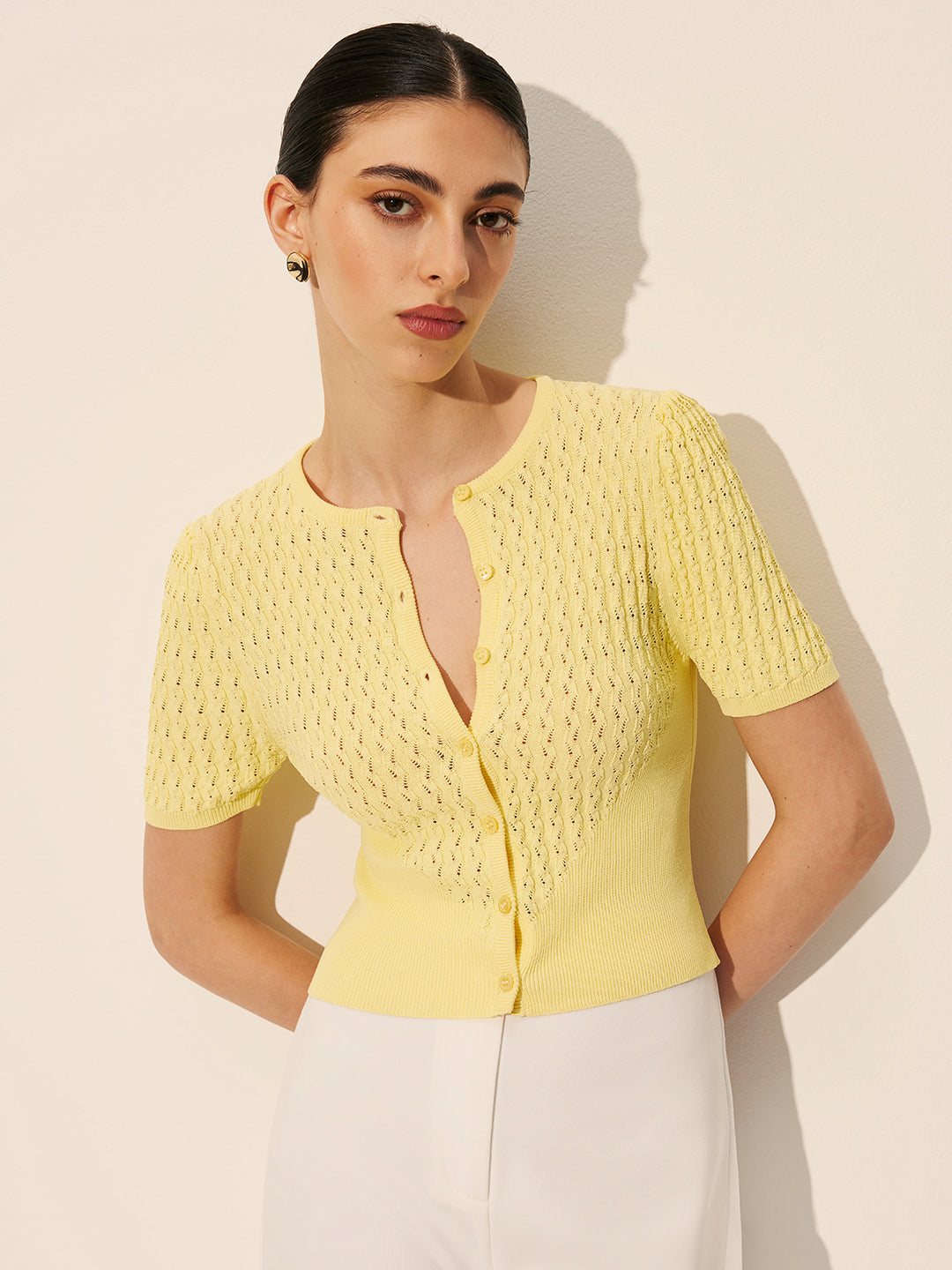 Elegant Strikket Top med Knapper - Let, Åndbar og Stilfuld Design
