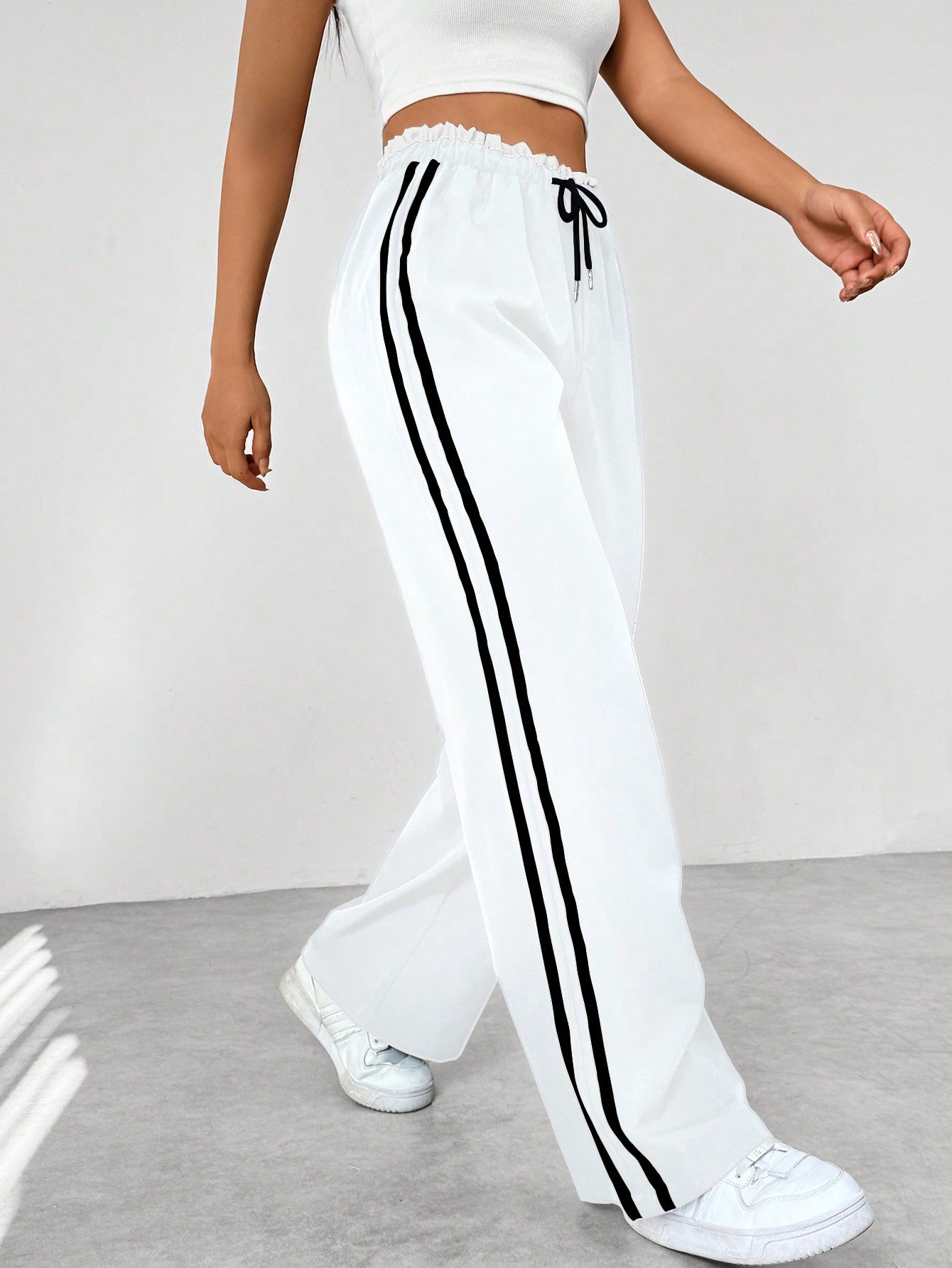 Elsa - Casual Damesbroek med Stribet Farveblokdesign og Comfy Fit