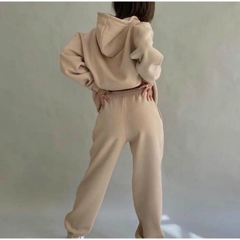 NOAH Match Set – Komfortabelt joggingsæt i moderne design til hverdag og fritid