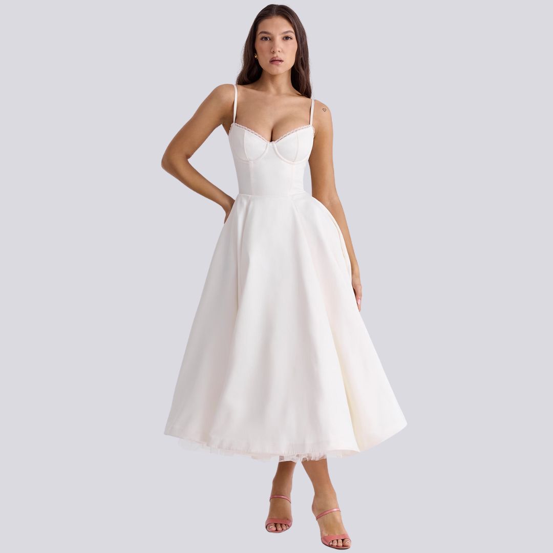 LOVA – V-hals Maxi Kjole med Elegant Fald