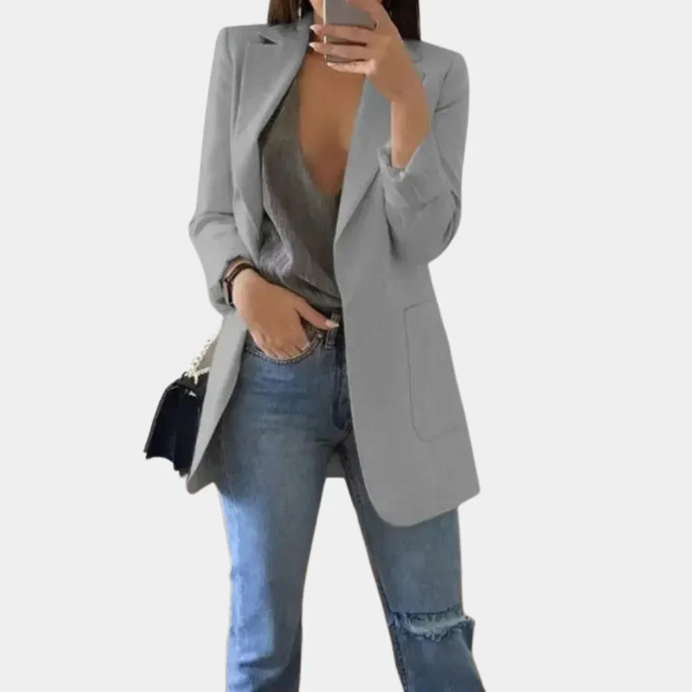 Sigrid – Lang, figursyet blazer til kvinder
