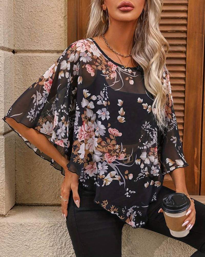 Femke – Elegant Blomsterbluse