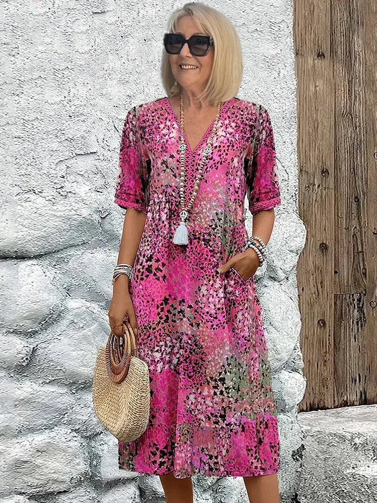 ASTRID – Livlig Blomstret Kjole med Karisma