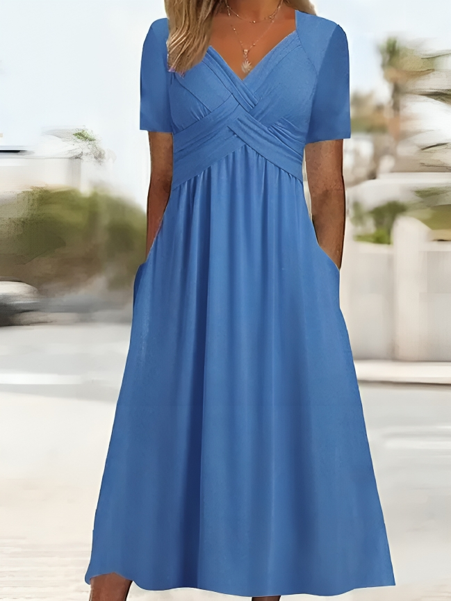 Nelia | Luftig sommerkjole med V-udskæring i boheme-stil