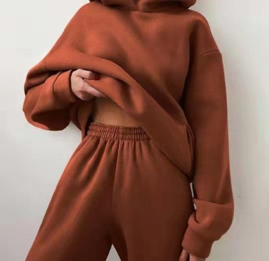 NOAH Match Set – Komfortabelt joggingsæt i moderne design til hverdag og fritid