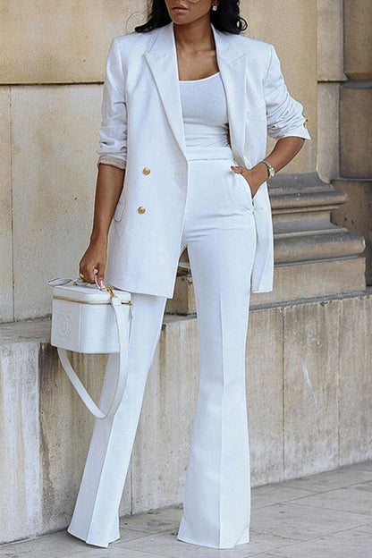 Helena-  Elegant To-delt Blazer Sæt Dame med Dobbelte Knapper og Flatterende Design