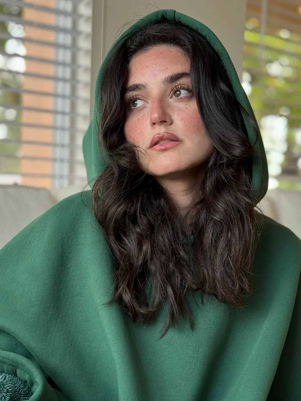 Eden Hoodie Blanket - Oversized, Silk-Like Fabric for Ultimate Relaxation-3