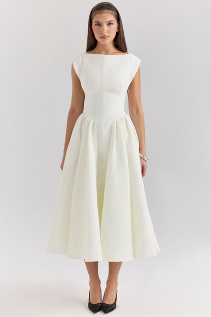Victoria - Elegant Kjole med Flatterende Pasform og Tidsløst Design-5
