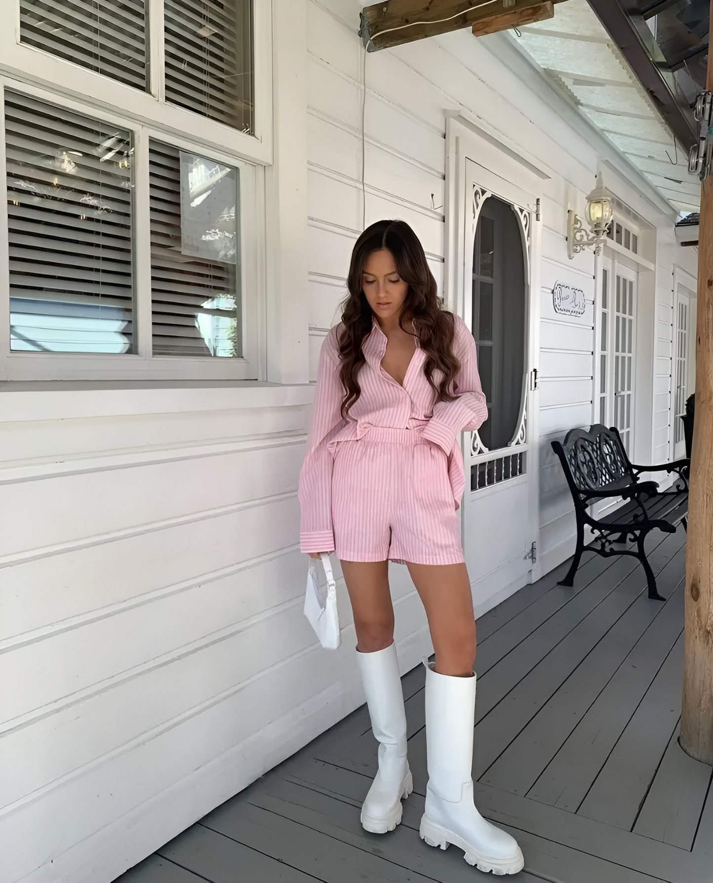 Monika - Stribet Sommersæt med Elastiske Shorts og Bluse i Høj Kvalitet