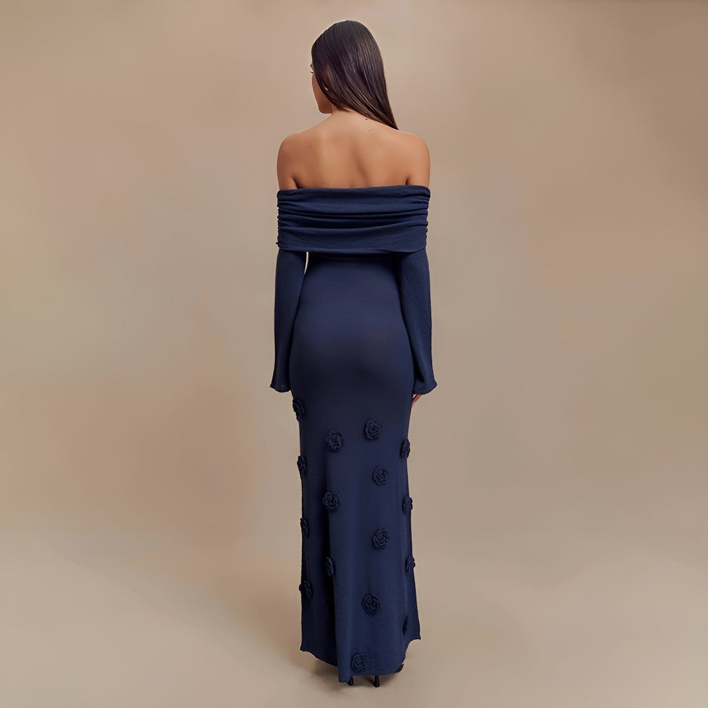 Elegant Off-Shoulder Kjole med Draperet Halslinje - Flatterende Pasform og Behageligt Materiale-3
