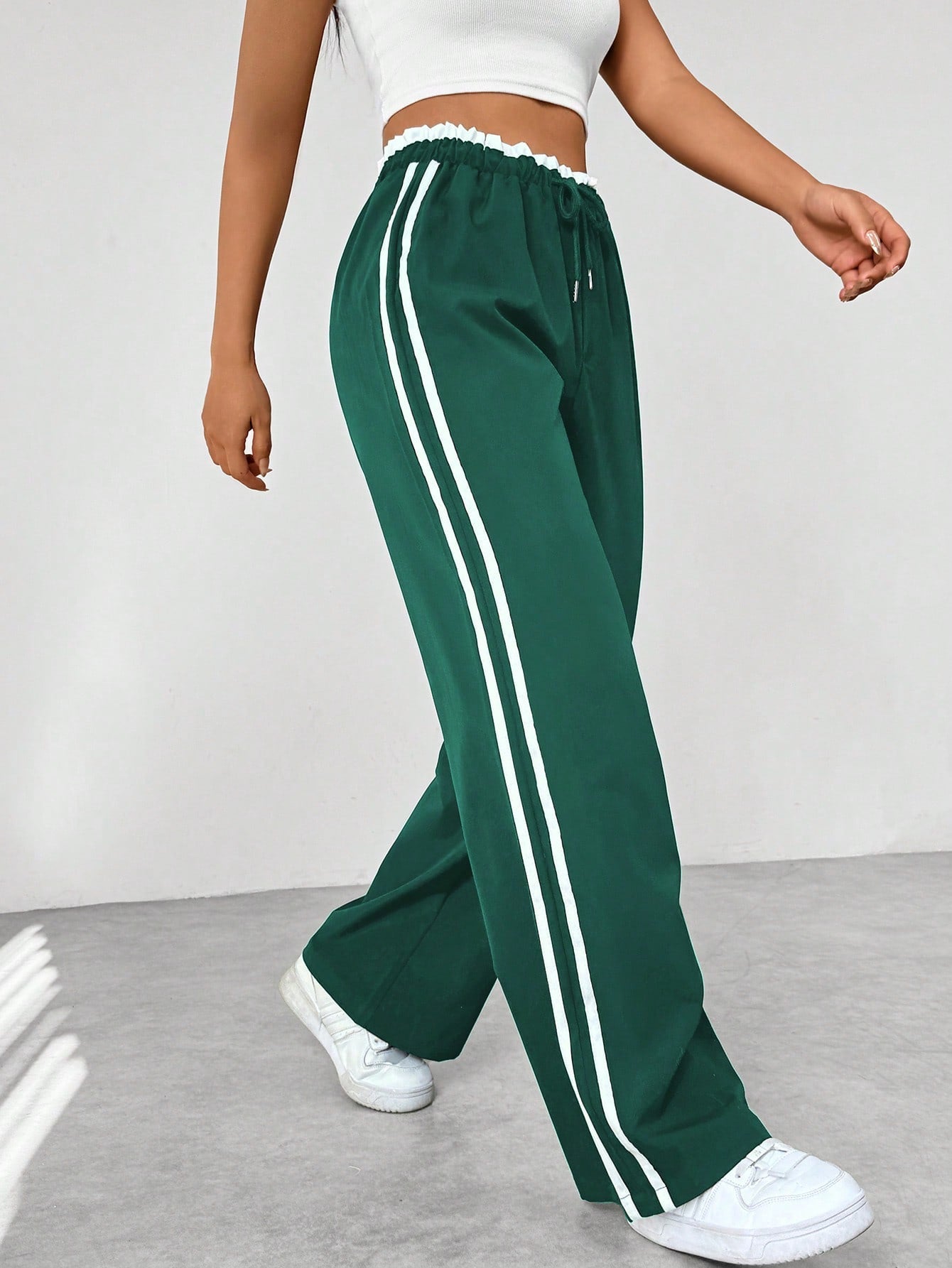 Elsa - Casual Damesbroek med Stribet Farveblokdesign og Comfy Fit