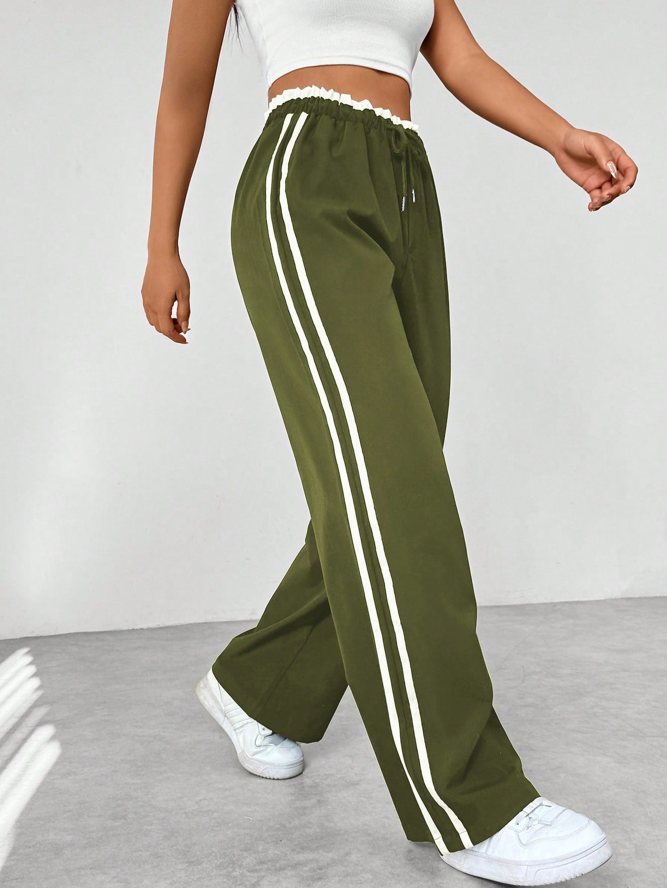 Elsa - Casual Damesbroek med Stribet Farveblokdesign og Comfy Fit