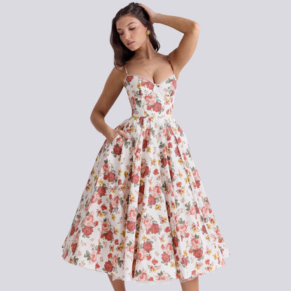LOVA – V-hals Maxi Kjole med Elegant Fald