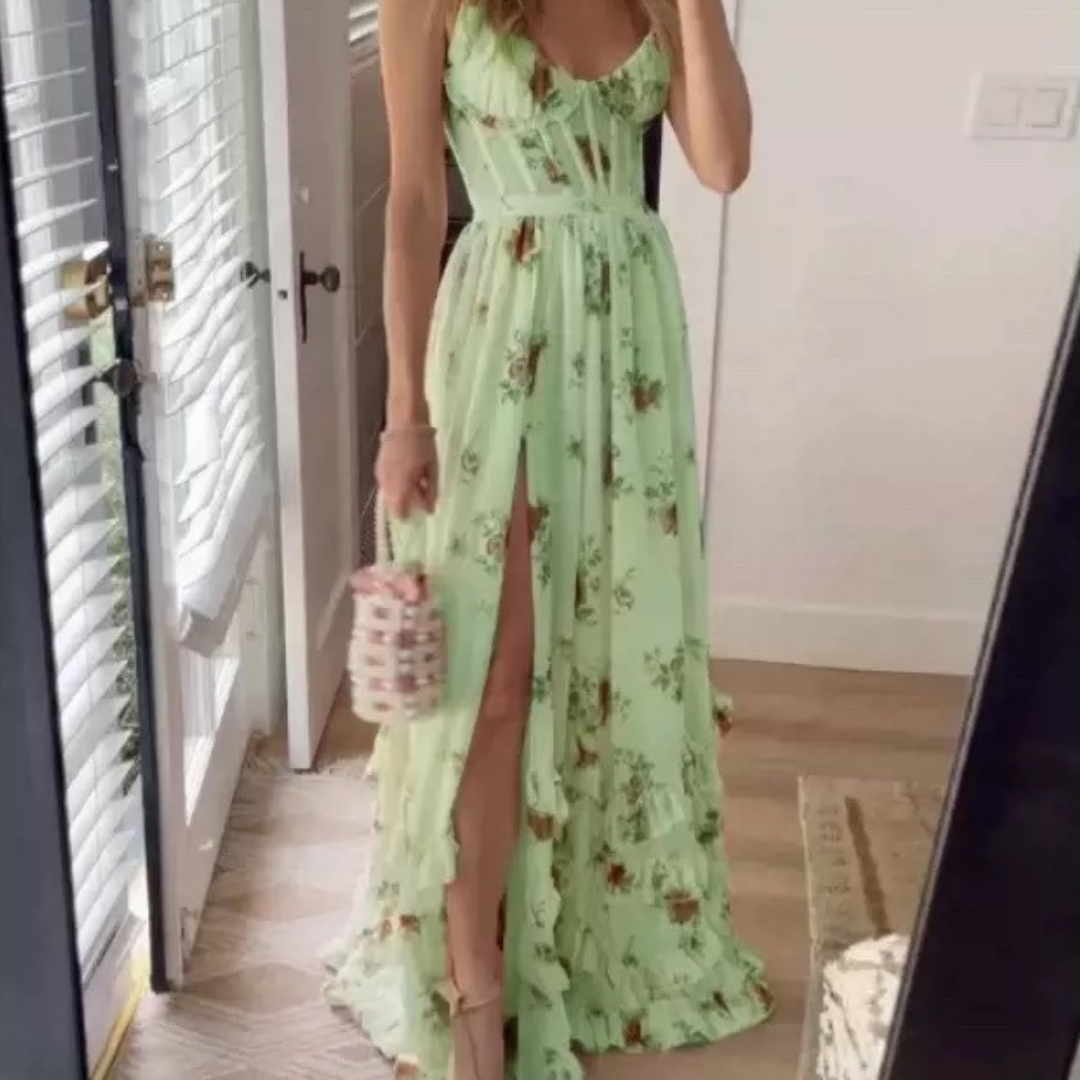 Yuna - Lang Blomsterkjole i Let Materiale med Romantisk Charme til Sommeren