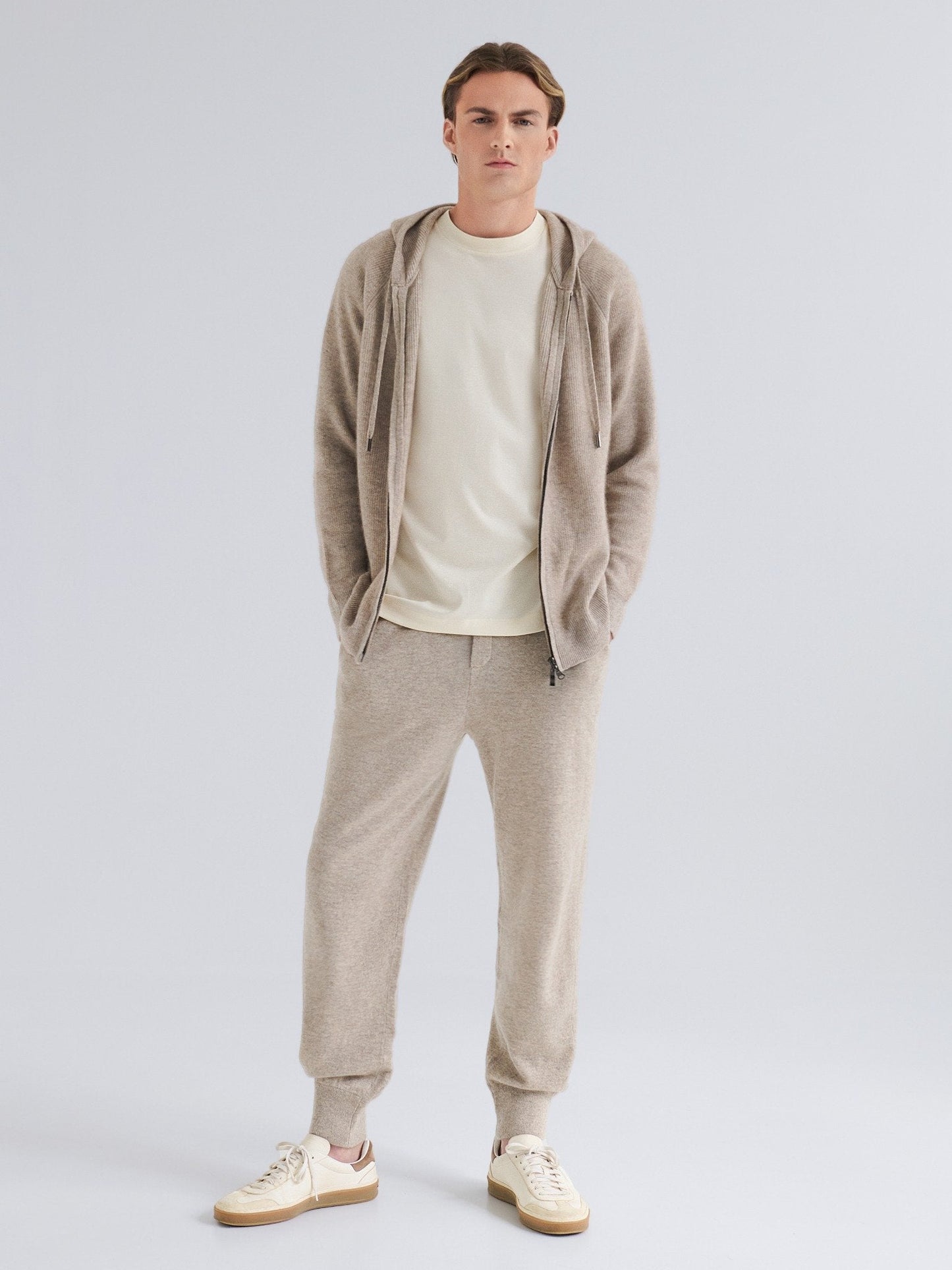 Grand Arbre - Cashmere Sweatpants i Beige med Justerbar Talje og Komfortabel Pasform